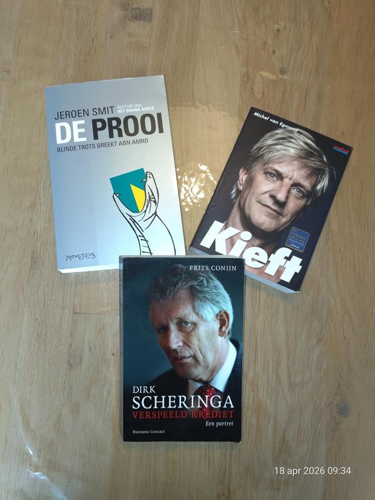 3 boeken: De Prooi, Kieft en Krediet Verspeeld, Ophalen of Verzenden, Zo goed als nieuw