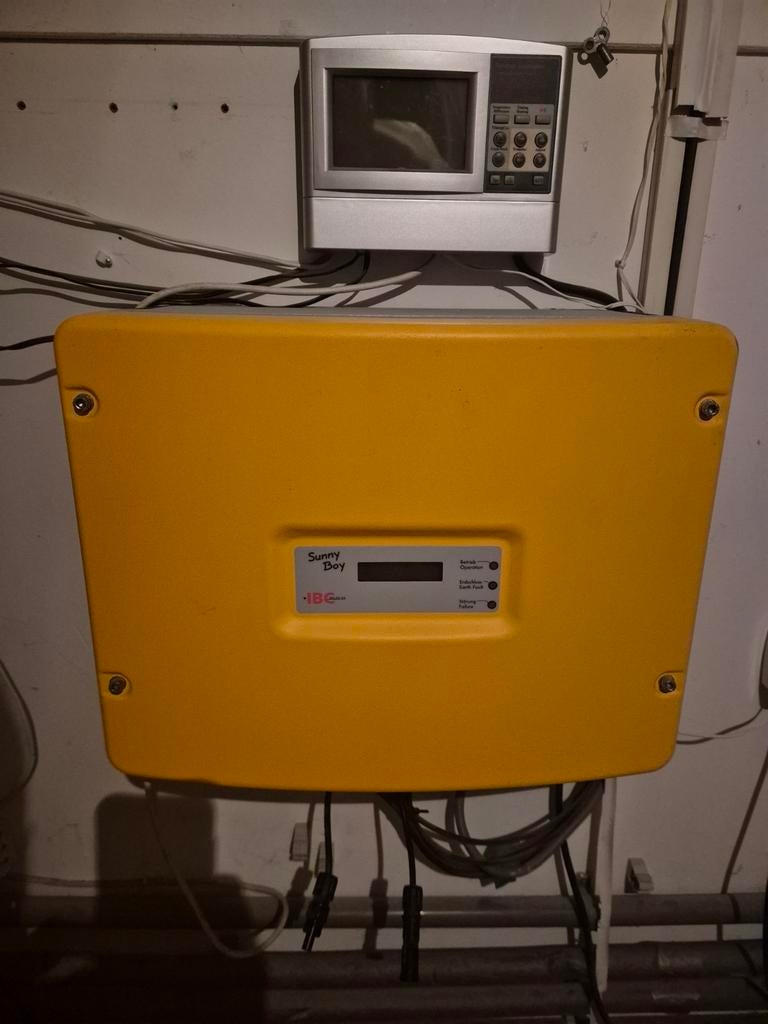 24 Suntech zonnepanelen 175Wp met SMA Sunny Boy SB3300, Doe-het-zelf en Verbouw, Zonnepanelen en Toebehoren, Ophalen, Gebruikt