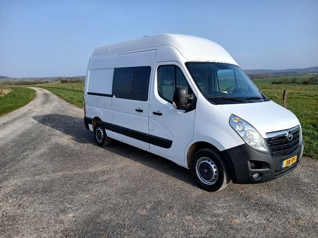 Opel Movano buscamper L2H3 nieuwe inrichting euro 6, Caravans en Kamperen, Campers, Overige merken, Buscamper of Camperbus, Dakluik