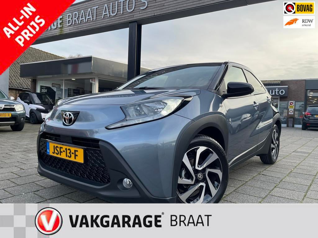 Toyota Aygo X 1.0 l STOELVERW. l CRUISE l CARPLAY l RIJKLAAR, Auto's, Toyota, Gebruikt, Zwart, 4 stoelen, 3 cilinders