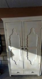 landelijke meidenkast, Ophalen