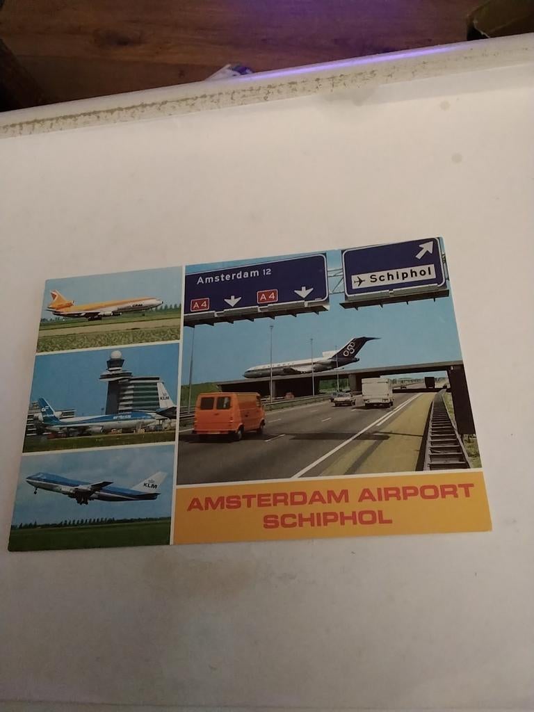 AMSTERDAM. AIRPORT.  SCHIPHOL, Verzamelen, Ansichtkaarten | Nederland, Ophalen of Verzenden, Noord-Holland