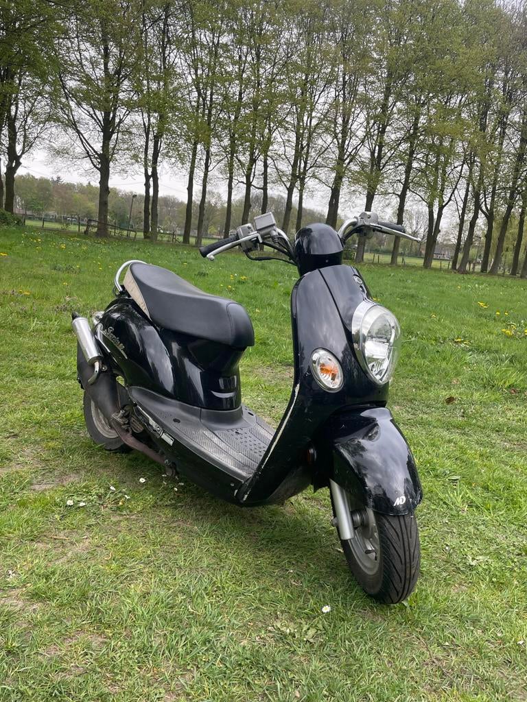 Kymco Sento met lekke terugloop uitlaat - Geel kenteken, Ophalen, Gebruikt, Benzine, Kymco