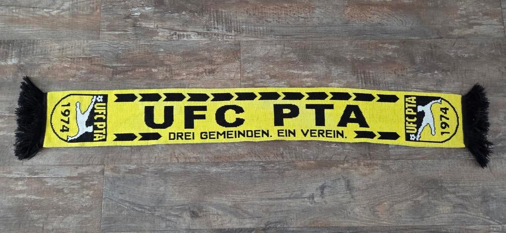 Sjaal UFC PTA, Verzamelen, Ophalen of Verzenden, Zo goed als nieuw, Buitenlandse clubs, Vaantje of Sjaal