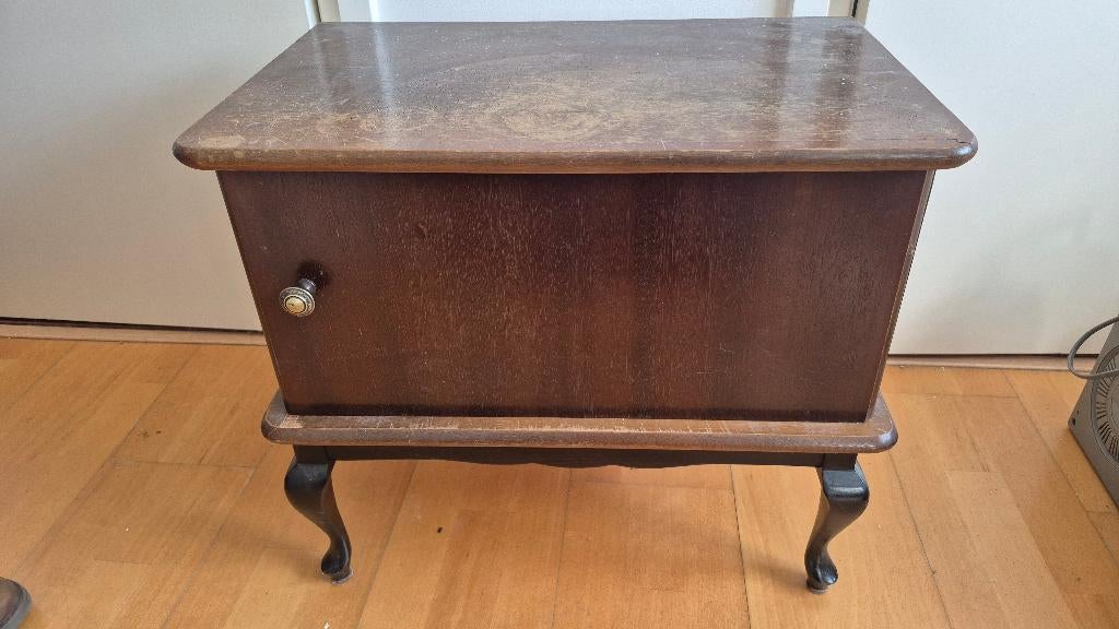 Leuk oud nachtkastje (opknapper), Ophalen