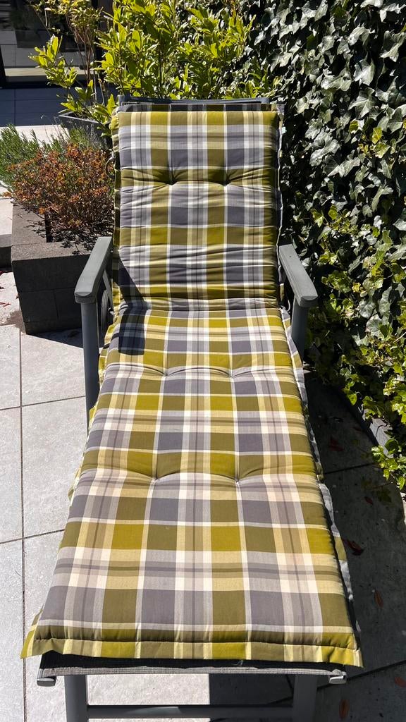 Verstelbare zonnebed met kussen, Ophalen, Zo goed als nieuw, Aluminium