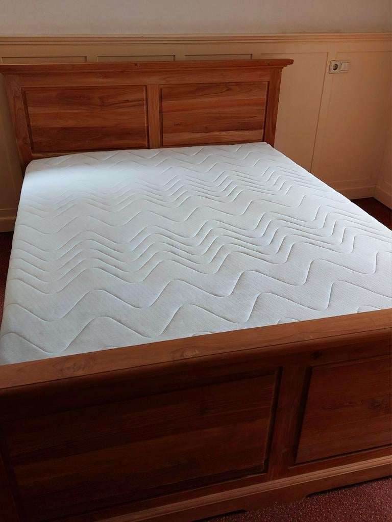 Teak houten bed 160x210 onbeslapen matras en 2 lattenbodems, Ophalen, Tweepersoons