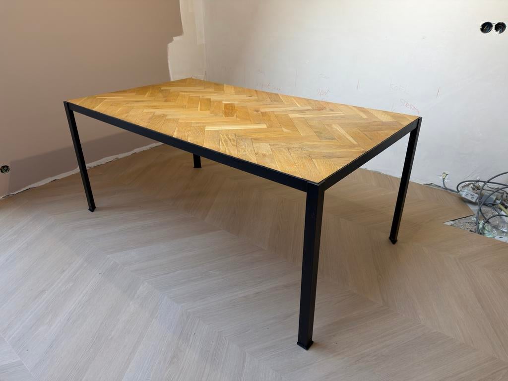 Eettafel visgraat motief, zwart stalen frame 180x100 cm, Ophalen, Gebruikt, 100 tot 150 cm, Vier personen