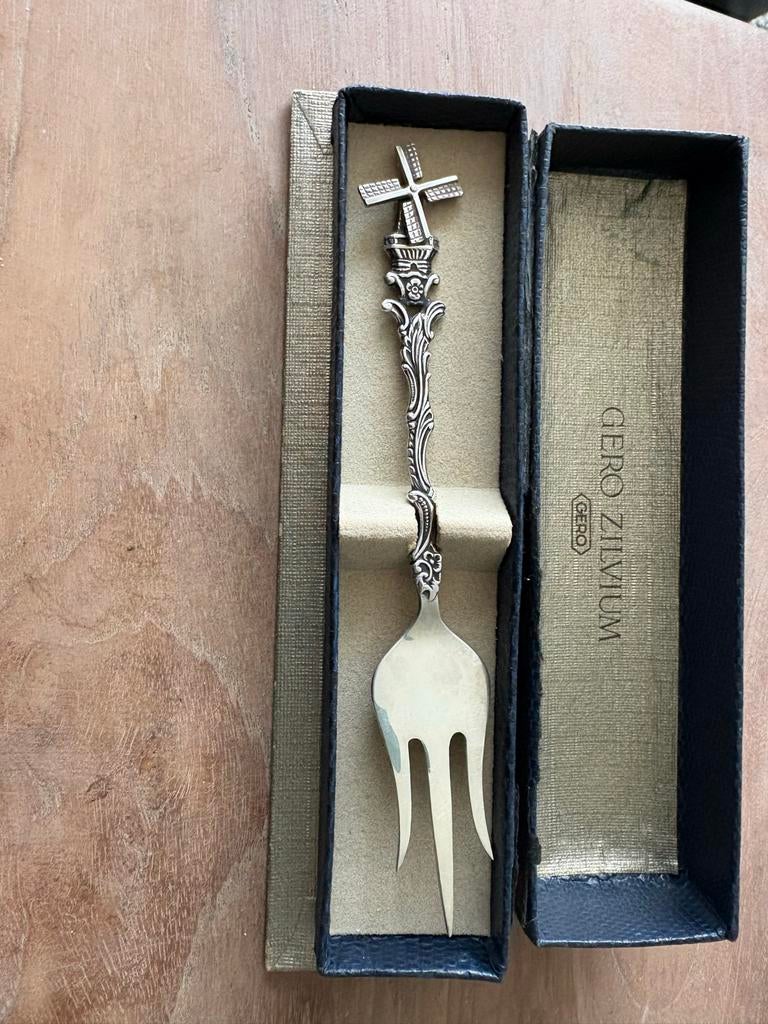 Gero Zilvium gebaksvork met molentje, Ophalen of Verzenden