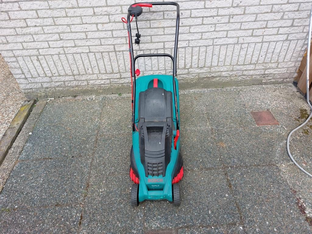 Bosch Rotak 37 elektrische grasmaaier - 1400W, Ophalen, Cirkelmaaier, Gebruikt, Elektrische grasmaaier