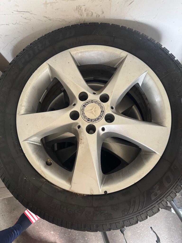 Mercedes velgen, Ophalen