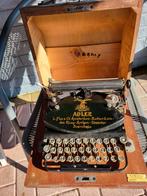 Te koop antieke adler l fles&co typ machiene, Ophalen