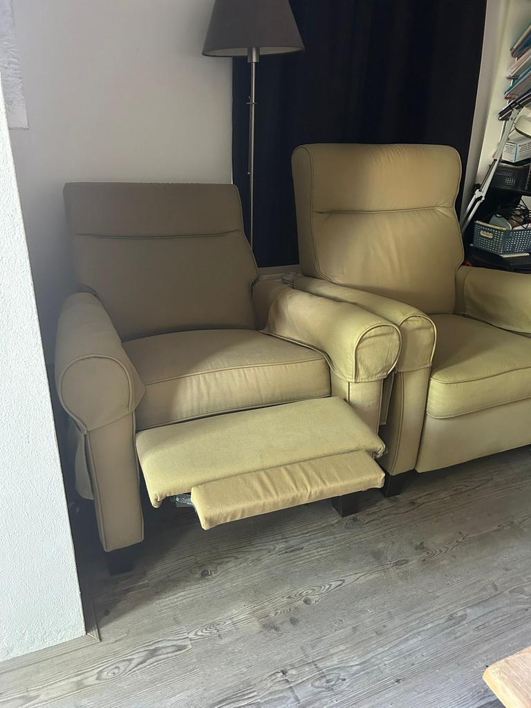 GRATIS 2 luie stoelen met uitklapbare voetensteun, Ophalen, 75 tot 100 cm, Zo goed als nieuw, Stof