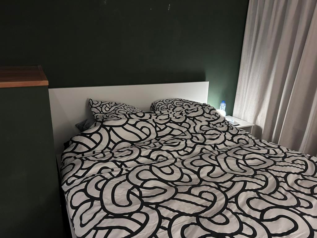 Malm bed Ikea + lade. 1 jaar oud, Huis en Inrichting, Slaapkamer | Bedden, Ophalen, Wit, Tweepersoons, Zo goed als nieuw