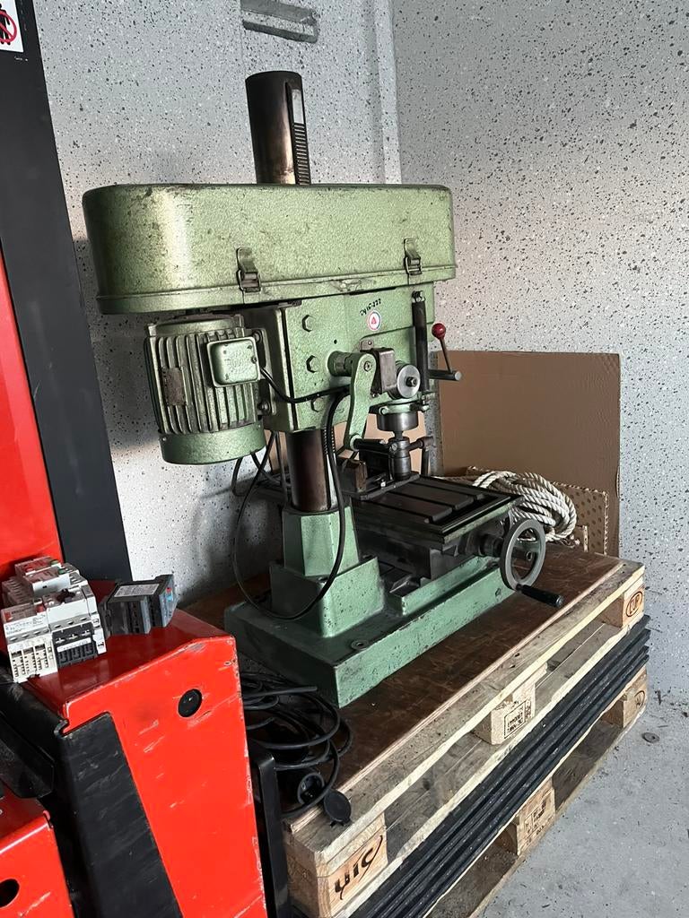 Te koop nete zware boorfreesmachine, Ophalen of Verzenden, Gebruikt, Elektrisch, Overige soorten