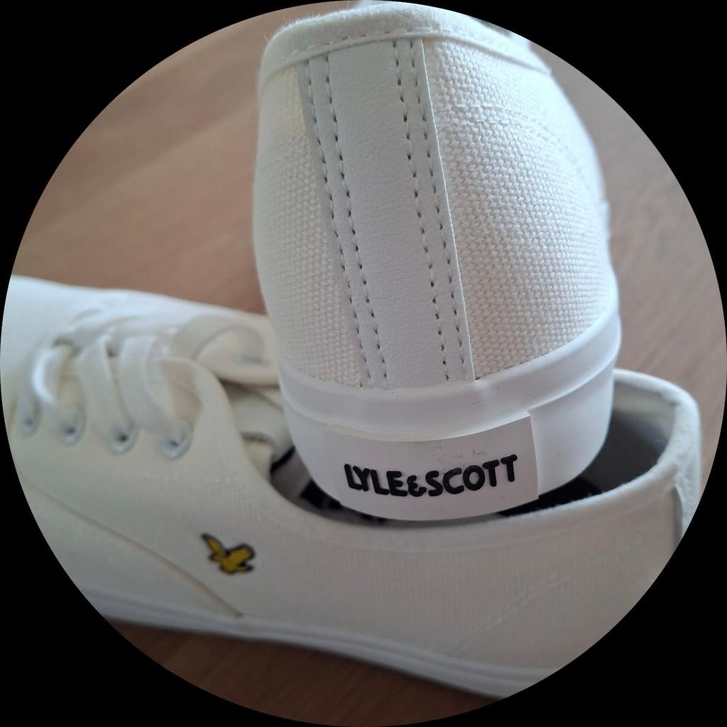 Lyle & Scott canvas sneakers wit mt 42 "NIEUW", Wit, Nieuw, Ophalen of Verzenden, Sneakers of Gympen