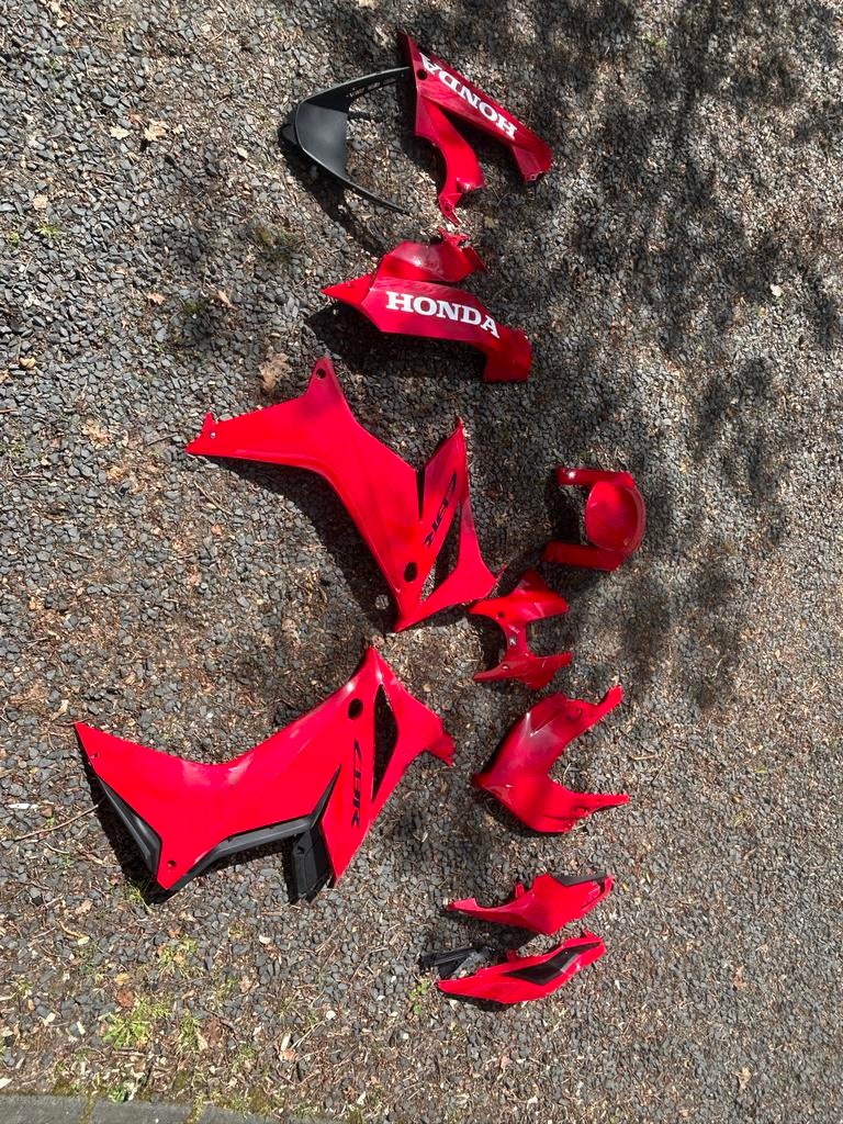 Honda CBR650R Kuipdelen Set Rood - Gebruikt - Schade, Ophalen of Verzenden, Gebruikt