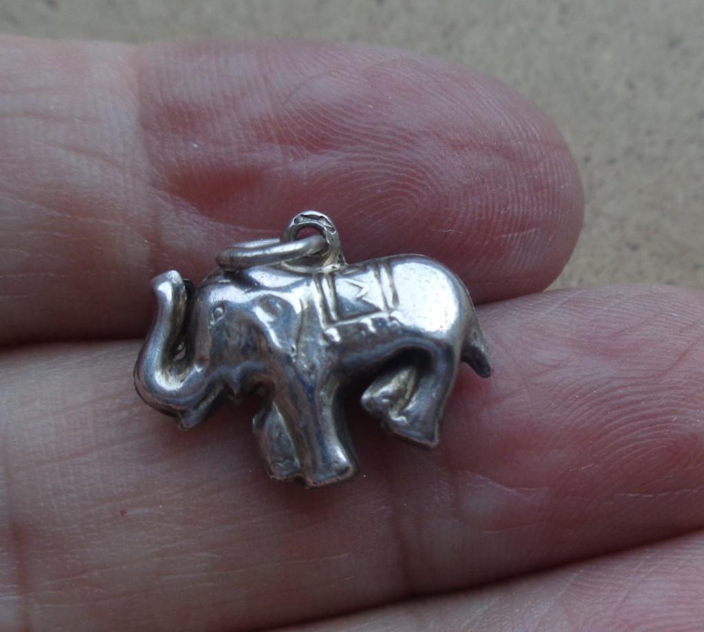 zilveren vintage bedel olifant [756], Overige merken, Verzenden, Zo goed als nieuw, 1 bedel