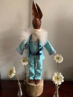 Paashaas leren pak blauwe jas en tuinbroek decoratie etalage, Ophalen of Verzenden, Nieuw