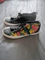 Pokémon Pikachu Sneakers - Maat 38, Zwart, Ophalen of Verzenden, Sneakers of Gympen, Gedragen