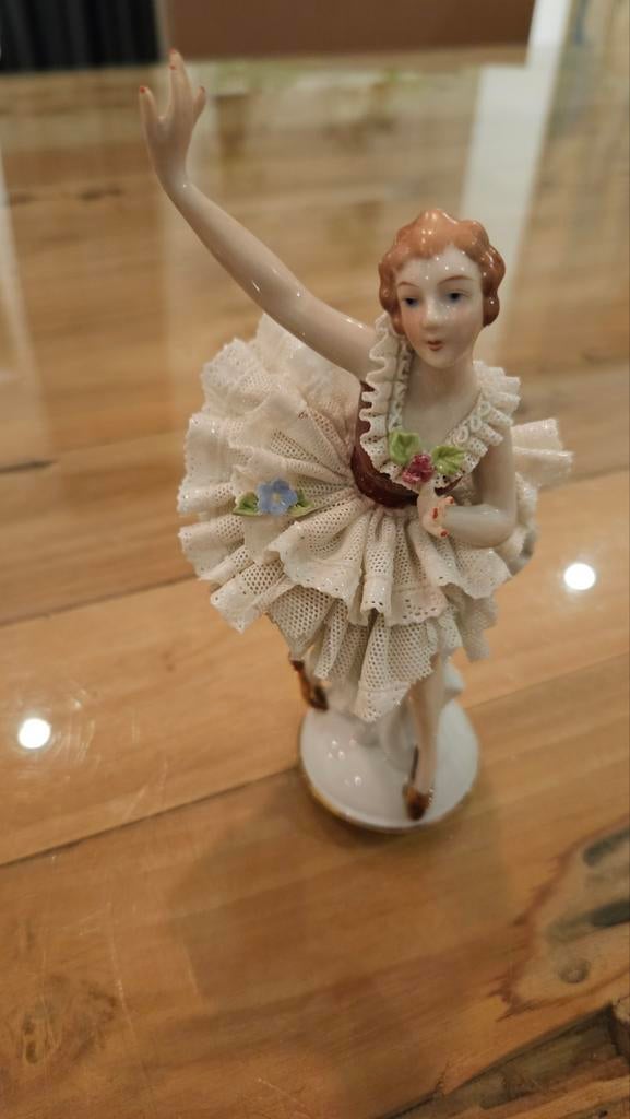 Antieke Dresden Ballerina Beeldje - Delft, Verzamelen, Beelden en Beeldjes, Ophalen of Verzenden