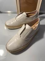 Tod’s White Leather Casual Women’s Loafers Good 37, Ophalen of Verzenden, Zo goed als nieuw, Wit, Instappers