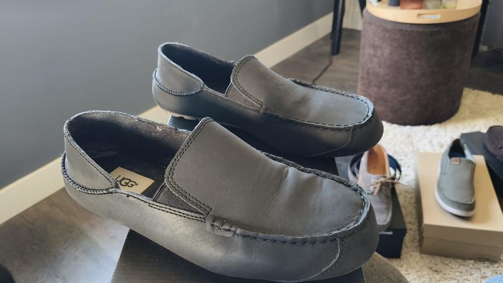 UGGS HERENSCHOENEN , mt8 /42-43, Ophalen of Verzenden, Zo goed als nieuw, Zwart