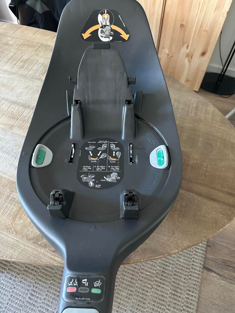 2x Cybex Base Z voor Cloud Z en Sirona Z I-Size, Kinderen en Baby's, Autostoeltjes, 0 t/m 18 kg, Zo goed als nieuw, Isofix, Ophalen