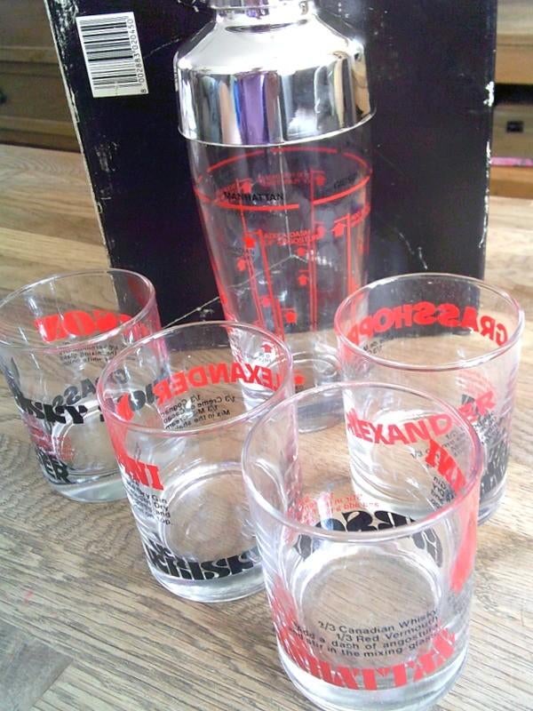 VINTAGE Italiaanse Saivo glazen cocktail shaker en 4 glazen, Huis en Inrichting, Keuken | Servies, Ophalen of Verzenden, Zo goed als nieuw