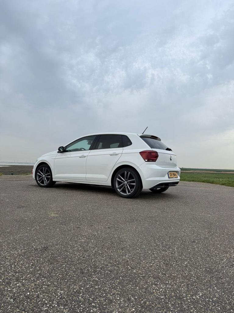 Volkswagen Polo 1.0 TSI 70KW 5D 2018 Wit, Auto's, Volkswagen, Voorwielaandrijving, Stof, 40 €/maand, Start-stop-systeem