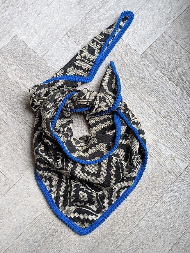 Pom Amsterdam - Driepunt shawls - ZGAN, Maat 46/48 (XL) of groter, Ophalen of Verzenden, Zo goed als nieuw, X