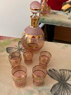 Roze karaf met 5 glaasjes voor likur, Ophalen of Verzenden