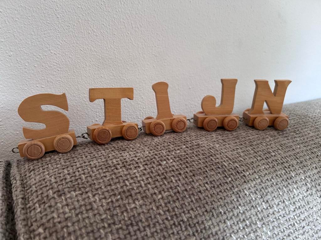 Houten trein met naam 'STIJN', Ophalen of Verzenden, Zo goed als nieuw, Duw- of Trekspeelgoed
