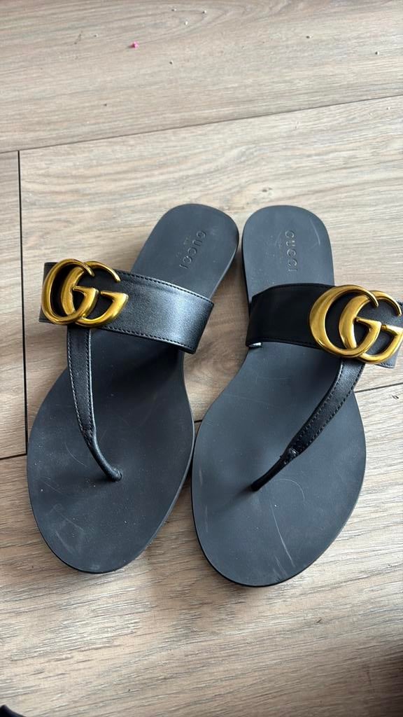 Leuke slippers maat 39, Verzenden, Zo goed als nieuw, Instappers, Zwart