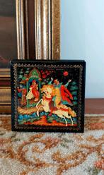 Prachtig oud gesigneerd  handbeschilderd Russisch lakdoosje, Antiek en Kunst, Kunst | Niet-Westerse kunst, Ophalen of Verzenden