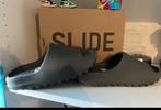 Yeezy slide 44,5, Kleding | Heren, Schoenen, Ophalen of Verzenden