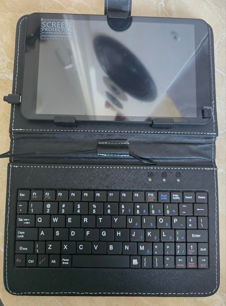 Splinternieuwe tablet met screenprotector en toetsenbord, Computers en Software, Windows Tablets, 10 inch, Usb-aansluiting, 32 GB