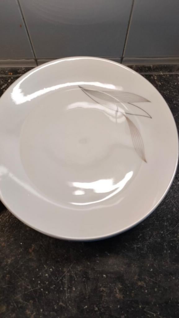 Witte borden met grijs bladmotief, Ophalen, Gebruikt, Bord(en), Overige stijlen