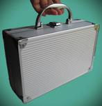 Beautycase~Zilver kleur Make up koffer~Reis koffertje Make, Overige kleuren, Ophalen of Verzenden, Hardcase, Zo goed als nieuw