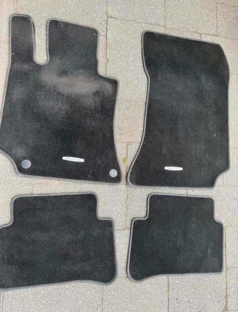 Automattenset Mercedes E-klasse 200D (2018), Ophalen, Zo goed als nieuw