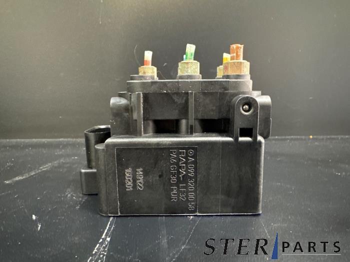 Luchtvering module van een Mercedes C-Klasse, Auto-onderdelen, Ophanging en Onderstel, Mercedes-Benz, Gebruikt, 3 maanden garantie