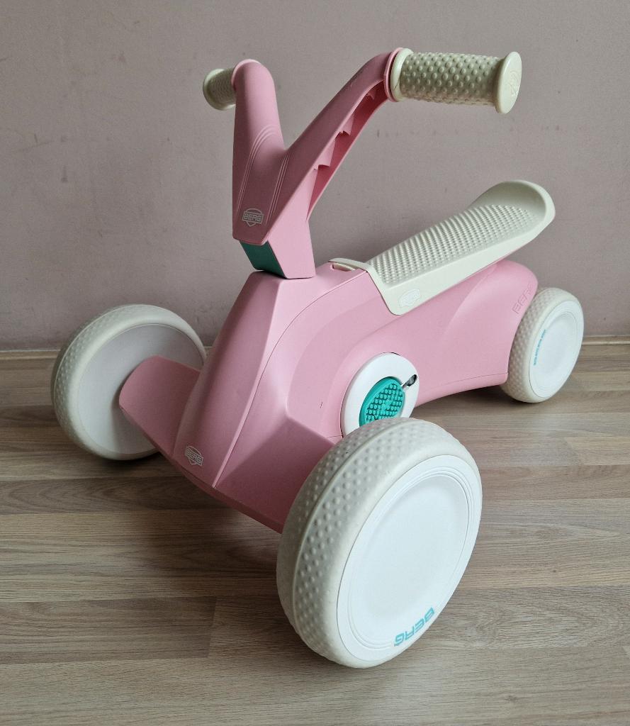 Berg GO 2 Pink loop en trap auto, Kinderen en Baby's, Ophalen, Gebruikt, Loopvoertuig