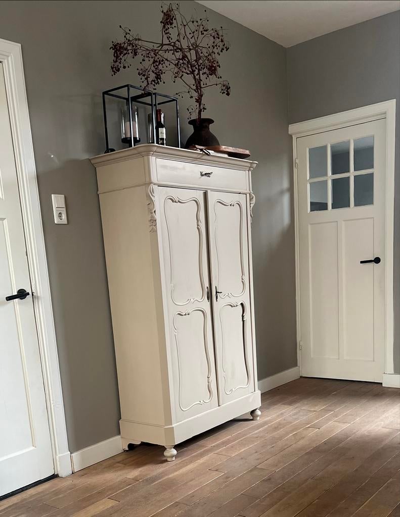 Brocante Kast Warm Beige, Ophalen, Zo goed als nieuw