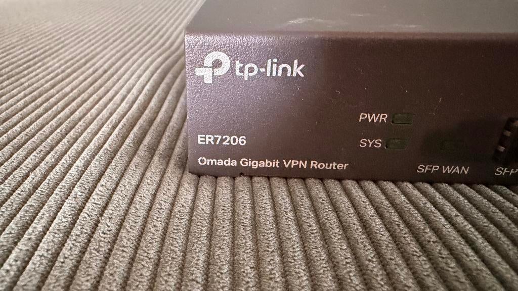 TP-Link Omada ER7206 Gigabit VPN Router, Computers en Software, Routers en Modems, Zo goed als nieuw, Router, Ophalen of Verzenden