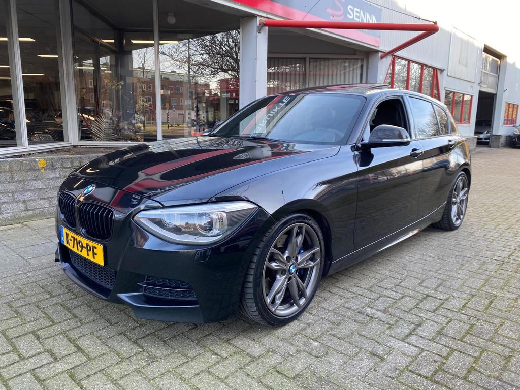 BMW 1-serie M135i xDrive - 5drs - Eventuri - Remus - 400+ pk, Auto's, Gebruikt, Zwart, 320 pk, Zwart