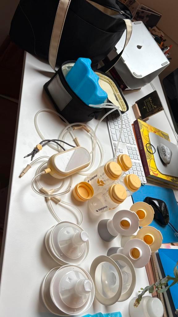 Medela Freestyle Libre elektrische borstkolf - Compleet!, Diversen, Rommelmarktspullen, Zo goed als nieuw, Ophalen