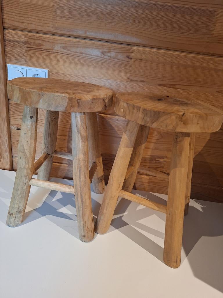 2 houten krukjes, Huis en Inrichting, Krukjes, Ophalen, Zo goed als nieuw, Hout