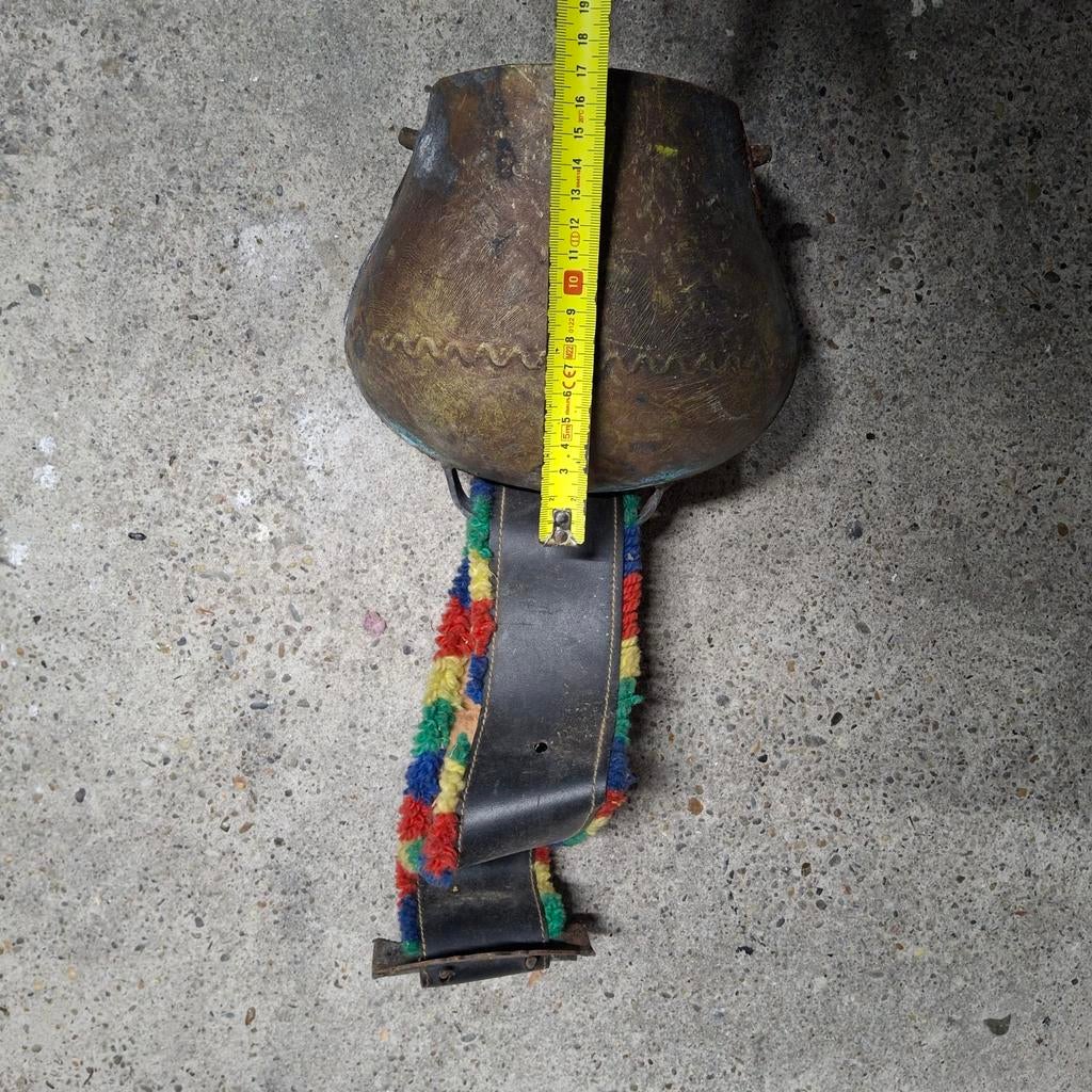 Oude koperen koebel met band, Antiek en Kunst, Ophalen of Verzenden