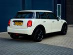 Mini 5-deurs 1.5 2019 dealer onderh. Keyless|Carplay|LED, Auto's, Voorwielaandrijving, Leder en Stof, Wit, Handgeschakeld