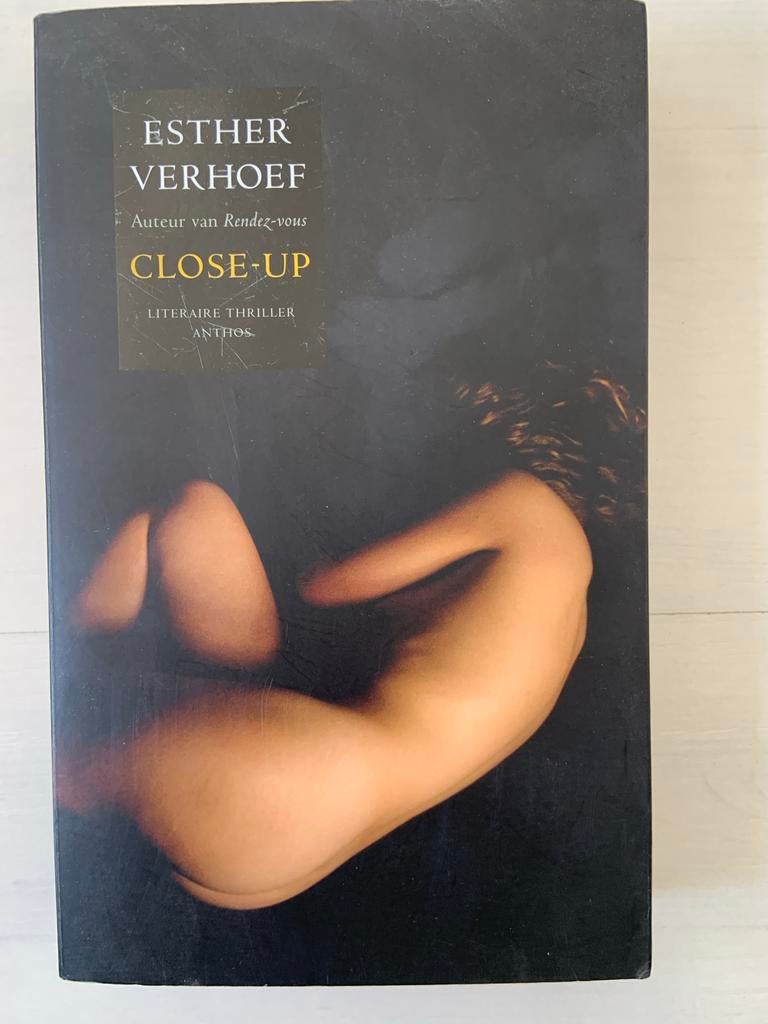 Close-up - Esther Verhoef, Ophalen of Verzenden, Gelezen, Nederland